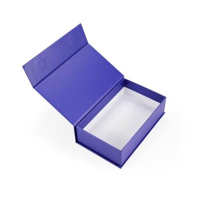 China Recycled Materials Custom Magnetic Boxes Paper Gift Box Packaging for sale