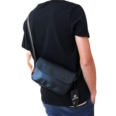 China New Fashion Men's Bag Crazy Horse Leather Bag Fashion Trend One Shoulder Korean Small Bag Retro Messenger for sale