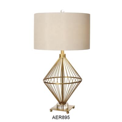 China Modern Home Decorative Crystal Metal Bedroom Accent Gold Luxury Table Lamps for sale