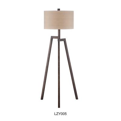 China Metal Tripod Floor Lamp Indoor Home Bedroom Living Room Decorative Tripod Scandinavian Inspired Wooden Floor Lamps for sale