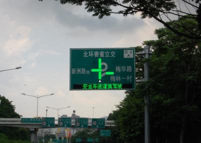 中国 道路工事の可変的な交通標識LEDTrafficを点滅させる鋼鉄交通標識ポーランド人に署名します 販売のため