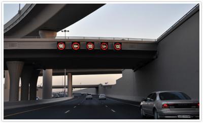 China Outdoor Digital Electronic LED Highway Signs With Large View Angle for sale