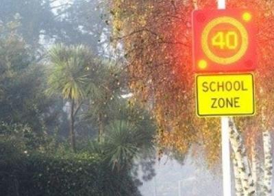 China Sinais eletrônicos do limite de velocidade da estrada do brilho alto, placa de exposição conduzida para sinais de segurança da escola à venda