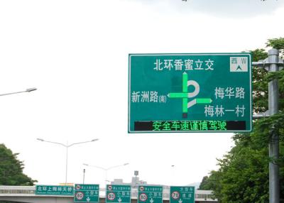 Chine Signes dynamiques extérieurs de message de Digital, affichage à LED du trafic P12 imperméable à vendre