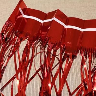 China Custom Aluminum Metallic Tinsel String Foil Fringe Curtain Celebration Red Shiny Party Decorations for sale