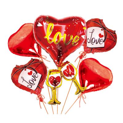 China Gift Toy Wholesales 18 Inches Heart Shaped Valentines Day Party Decoration Foil Balloons With Love Alphabet Helium Balloon for sale