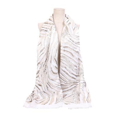 China 2021 Popular Plain Warm White Fantastic Excellent Color Tudung Voile Bawal Pattern Tree Products Wholesale Pleat Scarf for sale