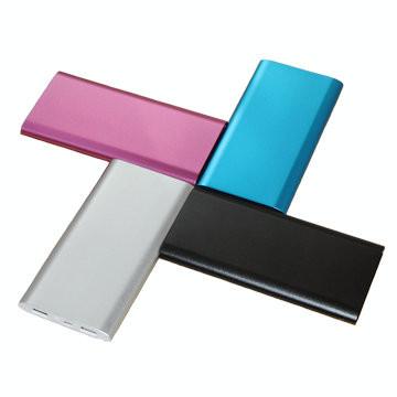 China Thin Portable Dual USB Power Bank 8000mAh Universal Gift Power Pack for sale