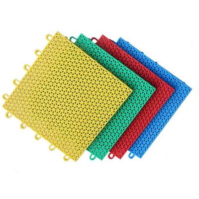 China Non-slip PP suspended interlocking sports flooring used for outdoor sports court for sale