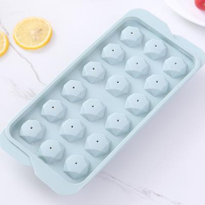 China Silicone 18 Cavities Diamond Shaped Ice Cube Tray Molds With Lid For Ice Whiskey Cube Tray Bpa Free for sale