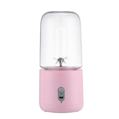 China Mini car household wireless portable usb charging personal portable automatic blender fruit juicer handheld blender for sale