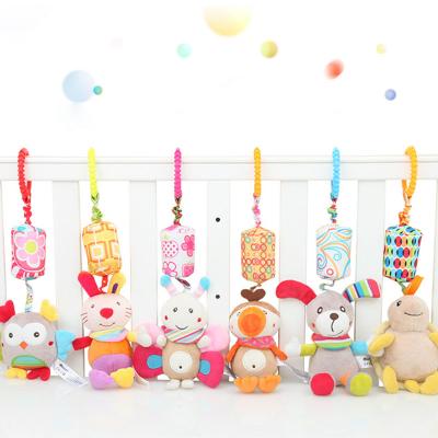 China Eco - Friendly Custom Design Hanging Plush Giraffe Baby Crib Toy for sale