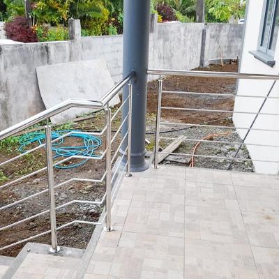 China Outdoor Stainless Steel Staircase Handrail Inox Fence 201 304 316 Grade for sale