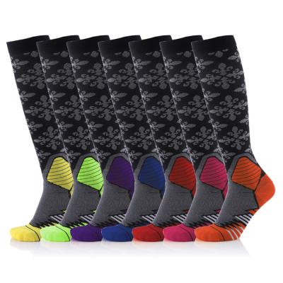 China Antibacterial Custom Design 20-30mmhg Graduated Compression Socks For Men And Women for sale