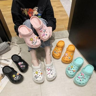 China Thick-bottomed hole shoes women's Baotou home use sponge cake thick-bottomed increase summer slippers outside wear nurse beach for sale