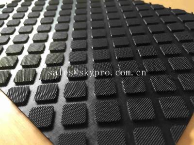 Chine matelas en caoutchouc commerciaux de vache aux tapis 2.5Mpa, feuilles en caoutchouc industrielles durables à vendre