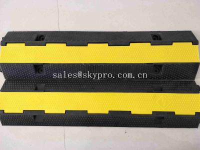 China SGS Molded Rubber Products 1 Channel Heavy Duty Rubber Cable Tray Cable Protector for sale