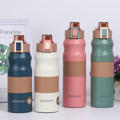 China Large capacity 680ml 500ml stainless steel PORTABLE sports water bottle, portable outdoor vacuum flask for sale