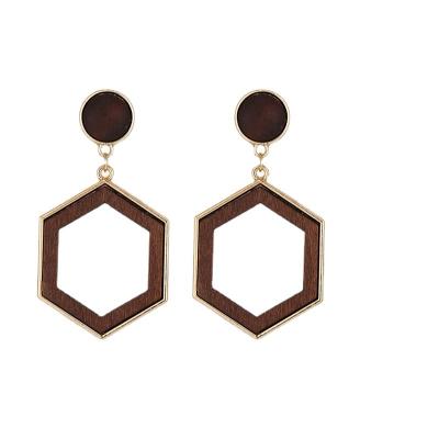 China 2021 New Retro Fashion Style CLASSIC British Geometric Irregular Dangling Wood Earrings for sale