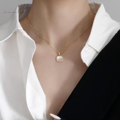 China Wholesale Fashion Trendy Jewelry Colorful White Shell Pendant Necklace Stainless Steel Necklace for sale