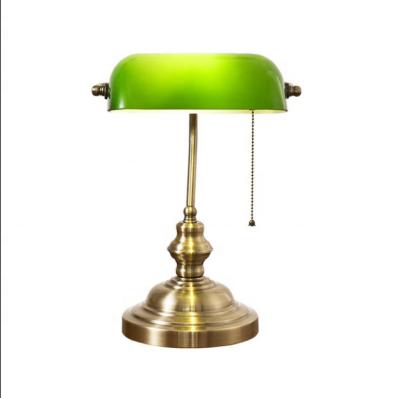 China Handmade Green Glass Shade Desk Lamp Antique Bronze Base Iron Old Lampshade Desk Lamp For Office Library Study for sale