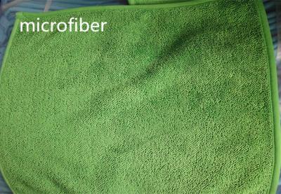 Cina Il verde di zazzera di polvere di 30*40 il cm 450gsm Microfiber ha torto la zazzera di polvere eccellente del pavimento di assorbimento di acqua in vendita