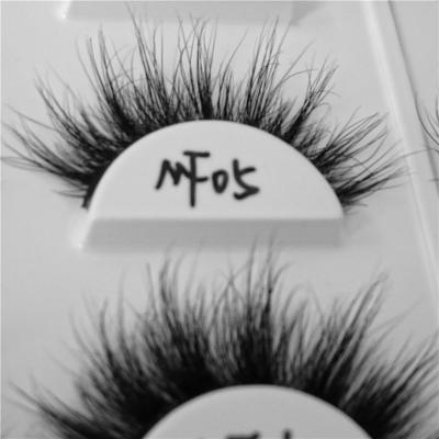 China Wholesale Short Tapered Fluffy 3d Mink Lashes 27mm New Look Styles Natural Soft Flirty for sale