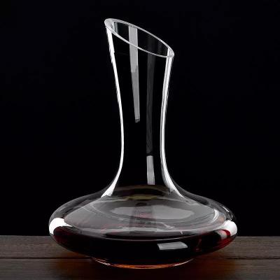 China Eco-Friendly Classic Good Quality Luxury Clear Whiskey Wine Decanter For Hotel for sale