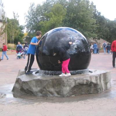 China EUROPEAN Hand Carved Garden Outdoor Marble Round Ball Black Water Fountain For Garden for sale