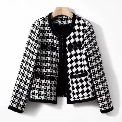 China Sustainable Women Yarn-dyed Black And White Scented Small Style Irregular Jacket for sale