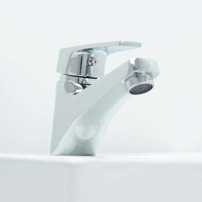 China Bathroom Thermostatic Hot Zinc Single Handle Cold Water Chrome Faucets Modern Basin Faucet for sale