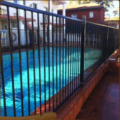 China Easily Assembled Vertical Safety Aluminum Slat Barrier for sale