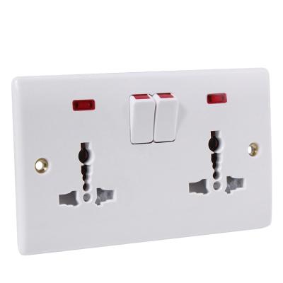 China 3 Pin Universal 3 Pin Plug Socket And Accessories 13A 3 Pin Socket 2 Strip Electrical Switch And Socket With Neon /wall Switches for sale