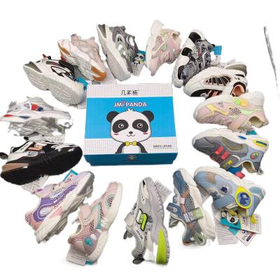 China Boys Girls Kids Student Mesh Lightweight Running Shoes Sports School Casual Popular Sneakers Children's Casual Shoes for sale