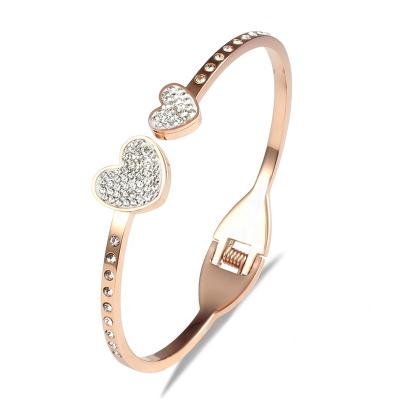 China Romantic High Quality Fashion Ornaments Shiny CZ Heart Gold Stainless Steel Bracelet Accessories For Women for sale