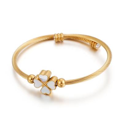 China Lucky High Fashion Four Leaf Clover Cable Bracelet Adjustable Lucky Flower Gold Bracelet For Women for sale