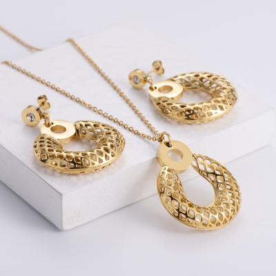 China Luxury Indian 18K Gold Luxury Jewelry Sets Fashion Hollow Jewelry 2022 Wholesale Women Accessories for sale