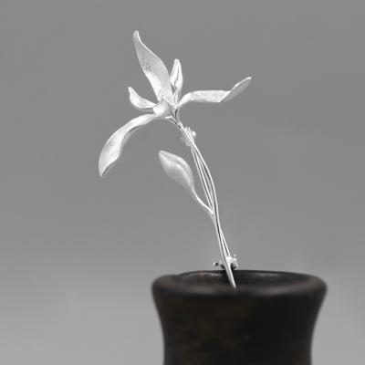 China 925 Sterling Silver Orchid Flower Brooch Pin Charming Women Brooches for sale