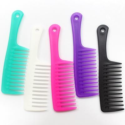 China All popular wide tooth comb barber haircut heat resistant plastic detangling comb for sale