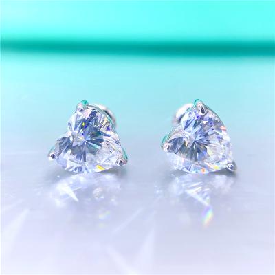 China Luxury Vvs Moissanite Diamond Hip Hop Men's Studs Heart Moissanite Hiphop Stud 2ct Moissanite for sale