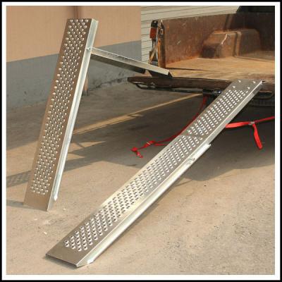 China Rampas plegables del acero de las camionetas pickup/de las furgonetas del alto rendimiento los 98x24x11CM en venta