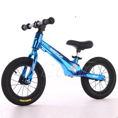 China Magnesium Alloy Magnesium Alloy Kids Balance Bike / Aluminum Sliding Bike For Kids For 3 Years for sale