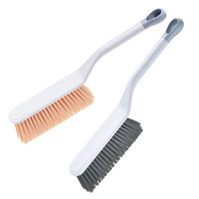 China Viable High Quality Plastic Handle Dusting Carpet Sofa Bed Cleaning Brush for sale