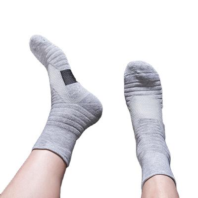 China Wholesale Custom Breathable Mens Basketball Socks Crew Premium Athletic Socks for sale