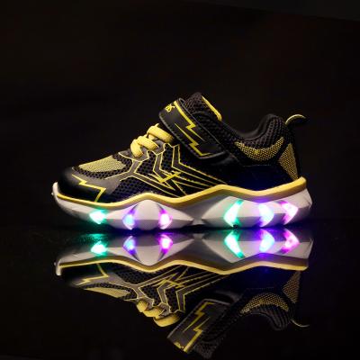 China Light Stylish Kids Sports Outdoor Walking Luminous Shoes Led Lighting Chunky Sneakers For Children for sale