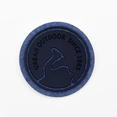 China Custom Microfiber Printed Debossed Silicone Private Garment Labels Patches Badges For Garment Accessories for sale