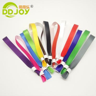 China Europe 2020 custom old use slide lock wristbands/fabric festival wristband/polyester wristband for events for sale