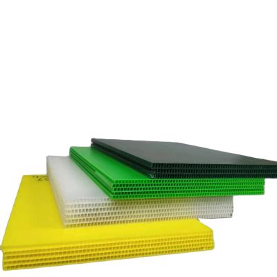 China Eco-friendly Polypropylene Material 100% Hollow Color Corflute Board Floor Protection Sheet Black White for sale