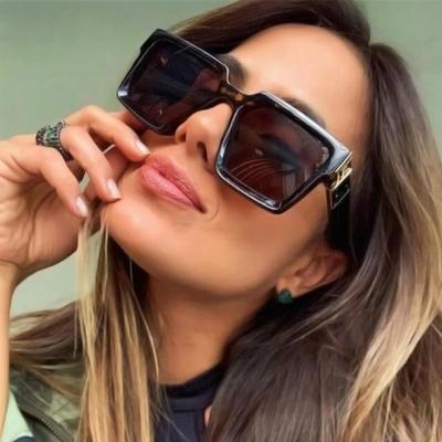 China Direct Fashion Square Frame Ladies Sunglasses From Latest Popular Fashion Sunglasses Factory for sale