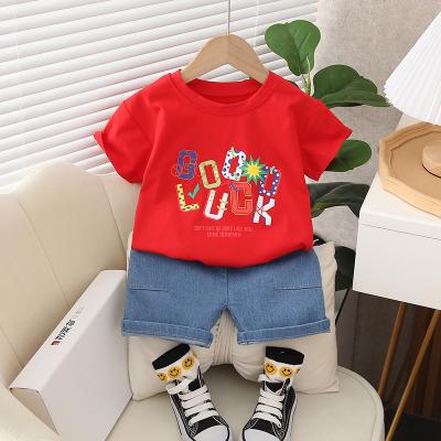 China Fashion\comfortable\durable Children's fashion summer English short sleeved round neck T-shirt denim shorts 2-piece set for children aged 1-5 for sale